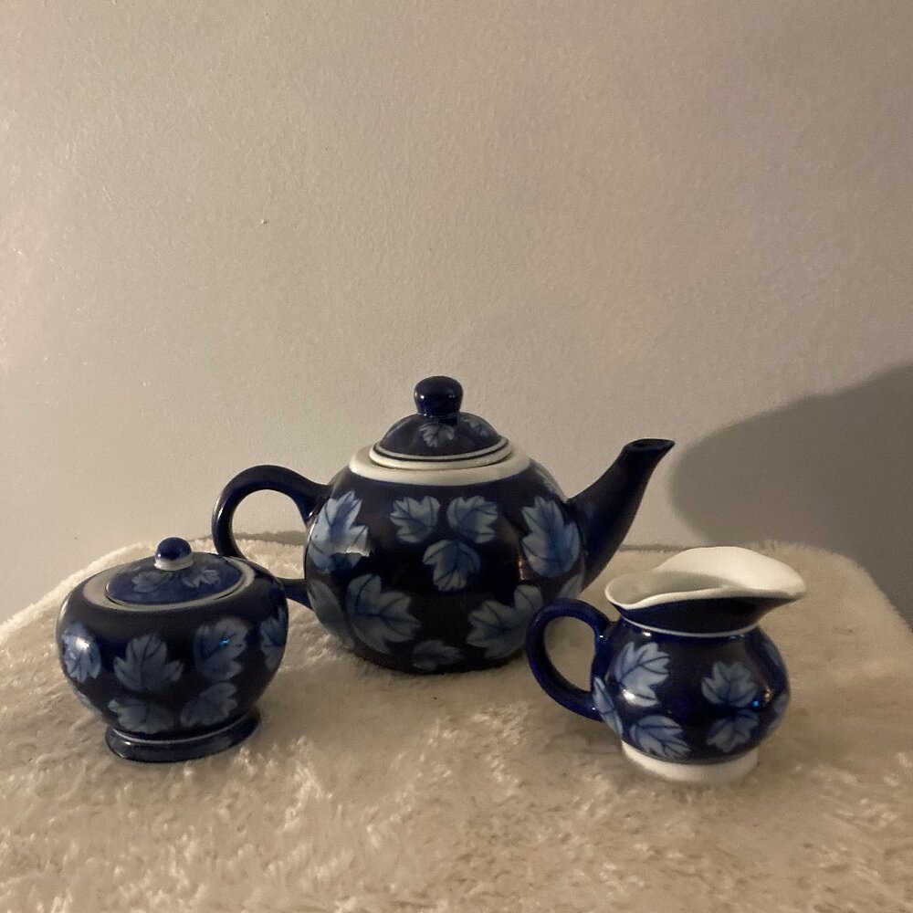 Design Pac Cobalt Blue & White Ceramic Leaf Design Tea Pot, Sugar Bowl & Creamer